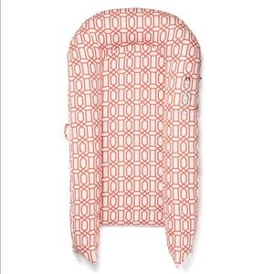 Dock a tot grand coral trellis